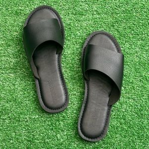 Cushionaire Women's Carly Slide Sandal w/ Memory Foam